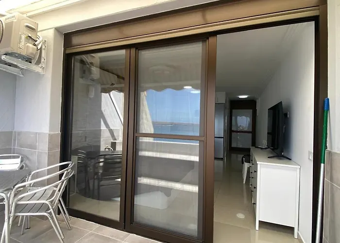 Apartment Listen The Tide -201 A