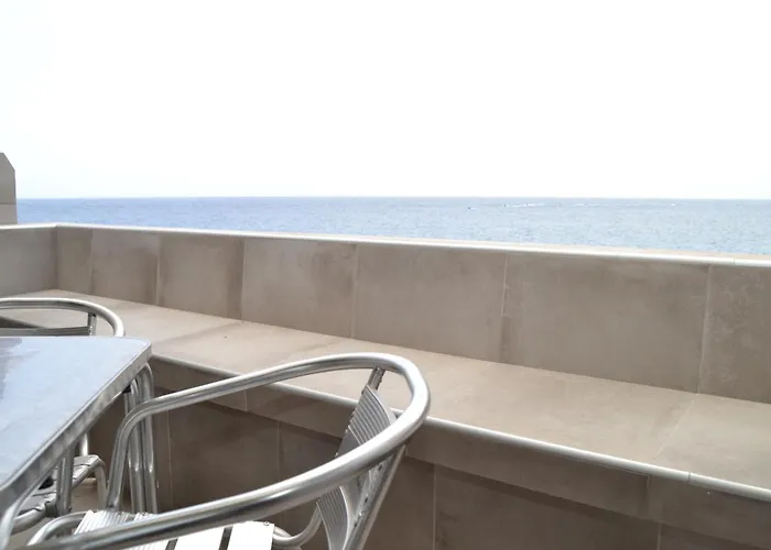 Apartment Listen The Tide -201 A *